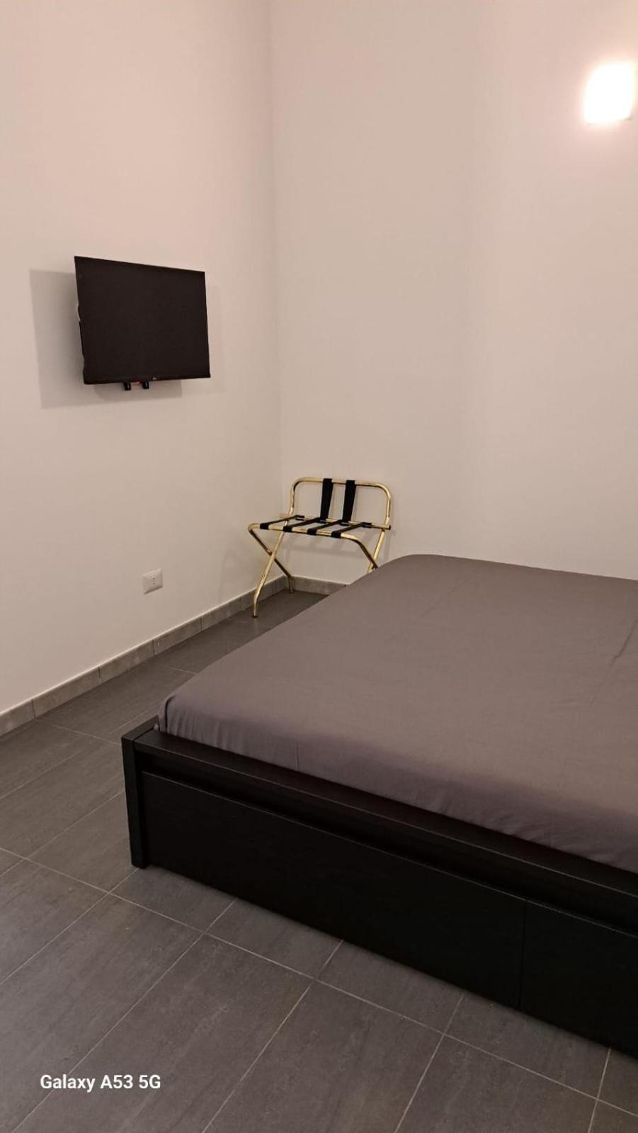 Crociferiholidayhome Катания Экстерьер фото